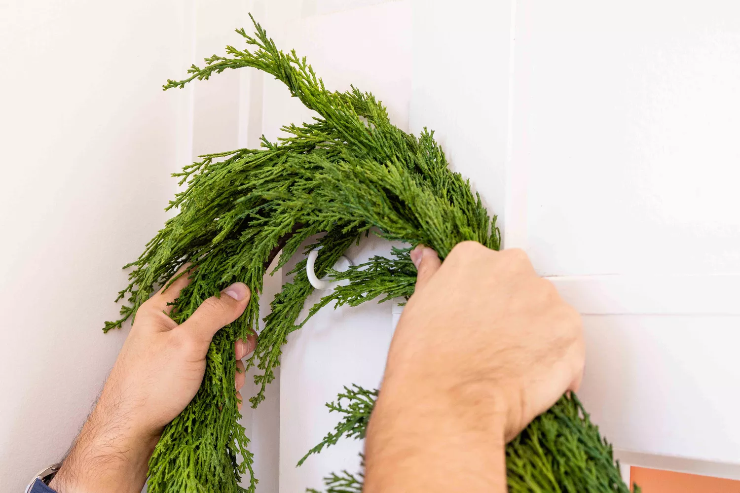 how-to-hang-garland-2132969-06-1b6a3d80357c41f486f027825ba78f1f